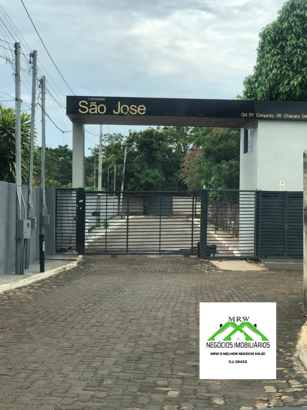 Casa no condominio São José